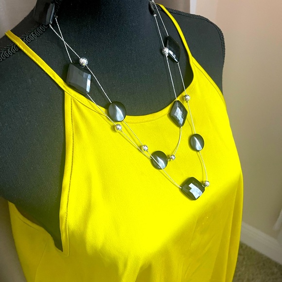 Silk halter blouse - Picture 2 of 3